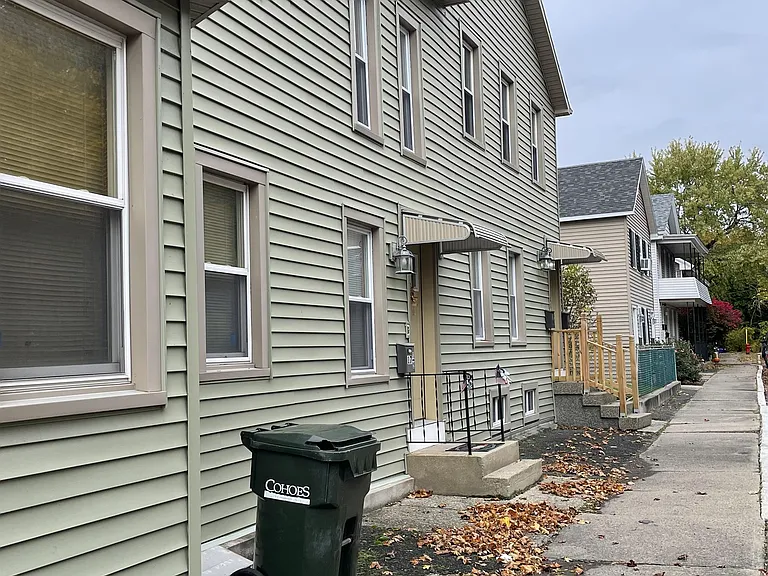 15 Johnston Ave — Photo 17