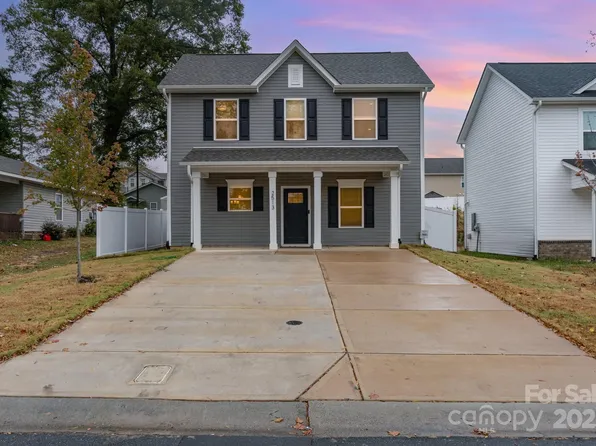 2513 Pruitt St, Charlotte, NC 28208