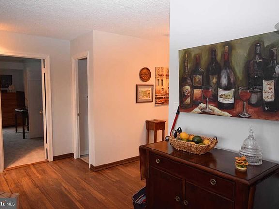 3rd image of 3800 Powell Ln APT 1032
