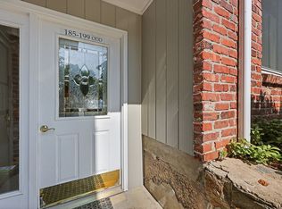195 Southport Woods Dr, Southport, CT 06890