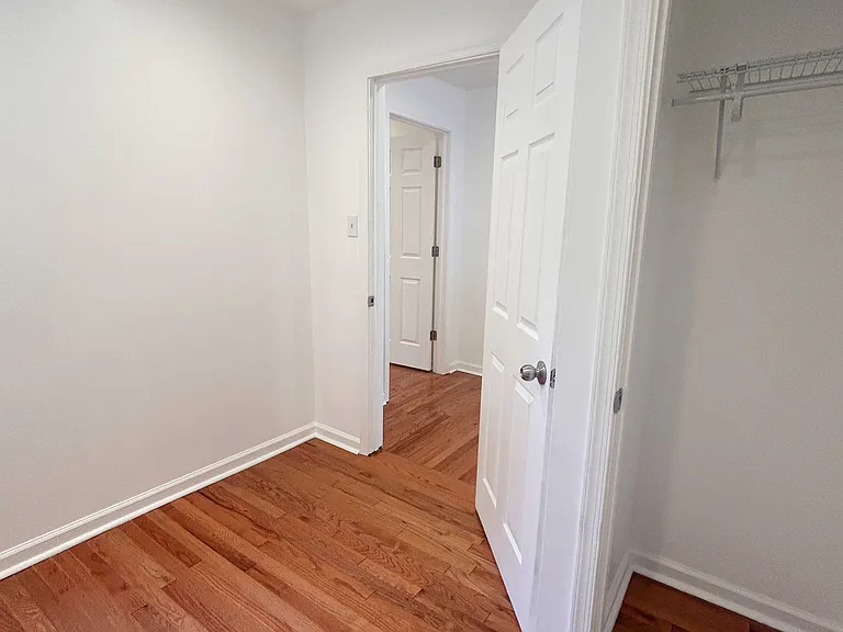 2233 Bonaffon St — Photo 14