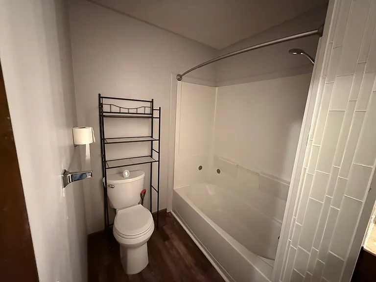 789 E Grove St #2 — Photo 10