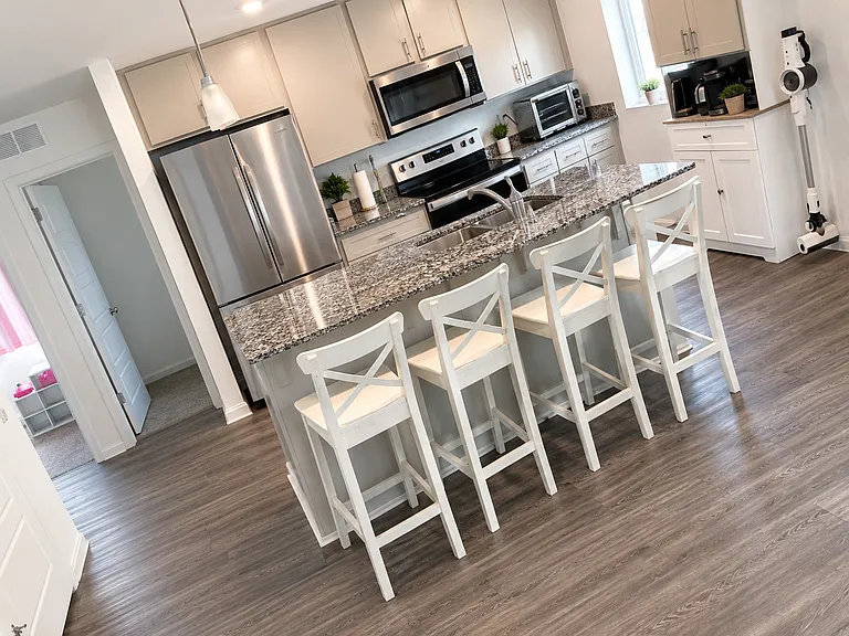 18208 E 51st Pl — Photo 3