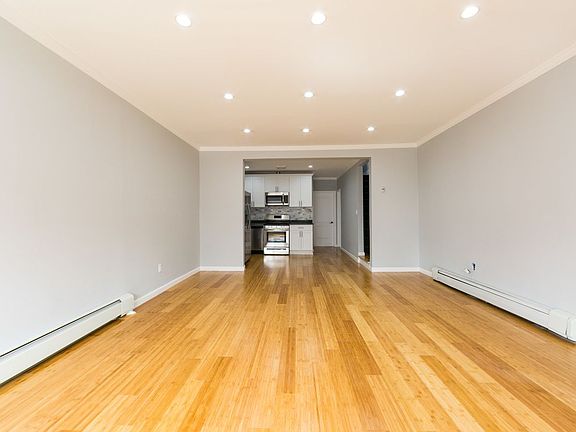 3rd image of 1544 E 46th St