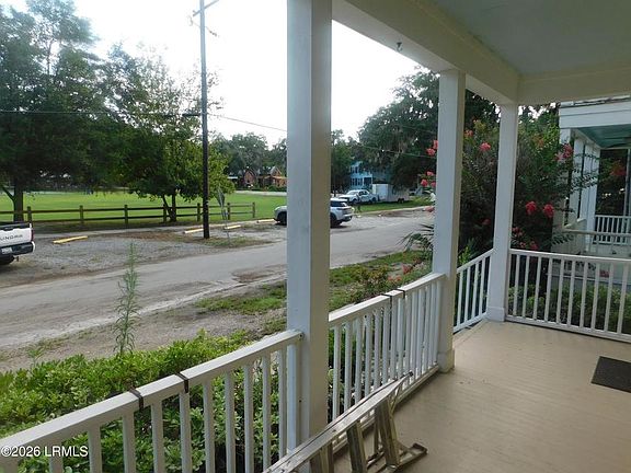 2nd image of 905 12th St