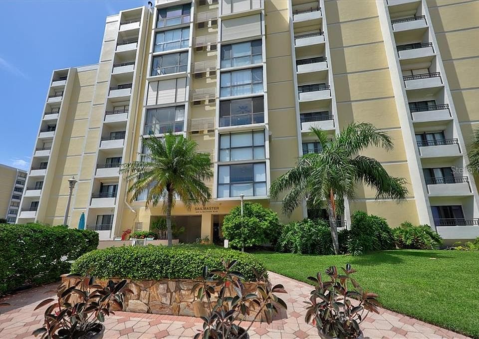 1st image of 830 S Gulfview Blvd APT 904