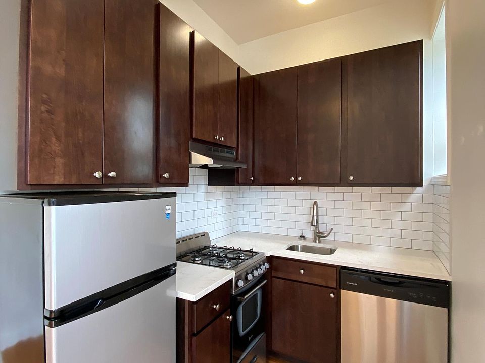 1st image of 730 W Cornelia Ave APT 206