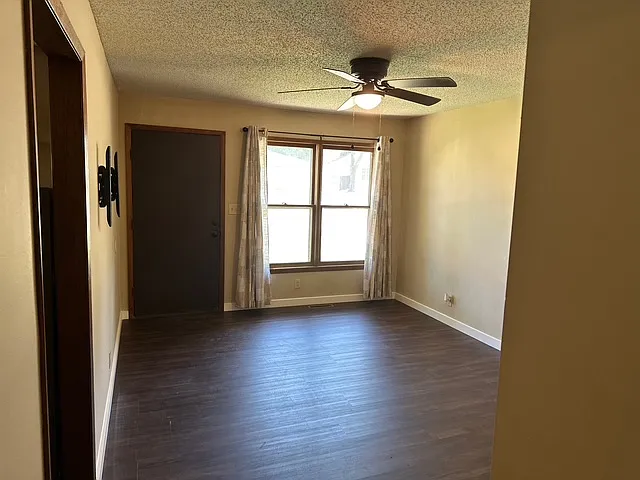 2534 W Lombard St — Photo 10