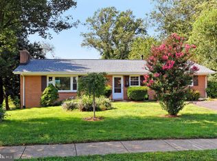 4600 Braeburn Dr, Fairfax, VA 22032