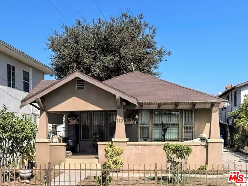 1st image of 113 W Avenue 31