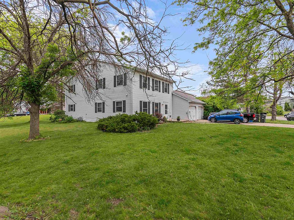 1st image of 2634-2636 Smithfield Dr