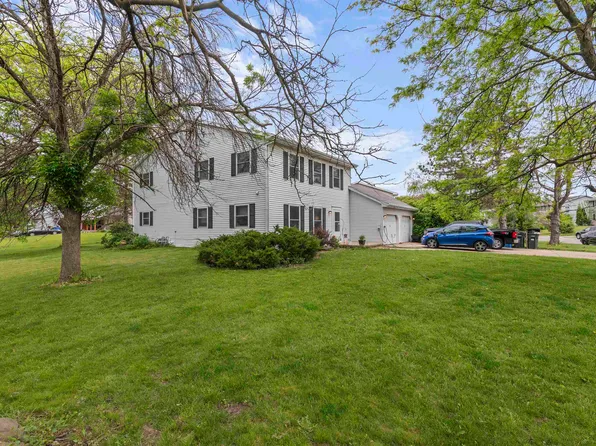 2634-2636 Smithfield Dr, Madison, WI 53719