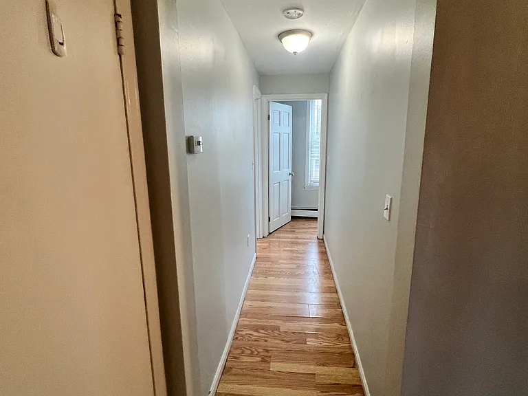 139 Chelsea St #2B — Photo 14
