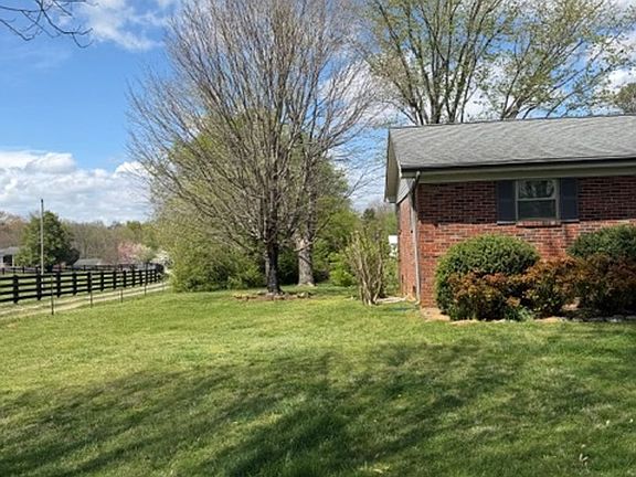 3rd image of 2201 Grey Ridge Rd