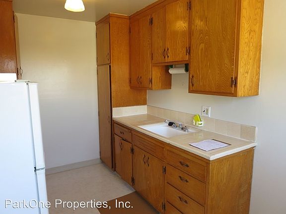 4th image of 1985 Pleasant Valley Ave APT 39