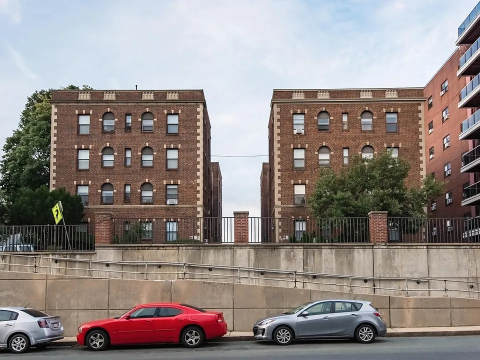 431-433 Broadway