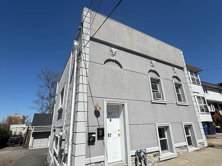 87 Macarthur Ave #2 — Photo 1