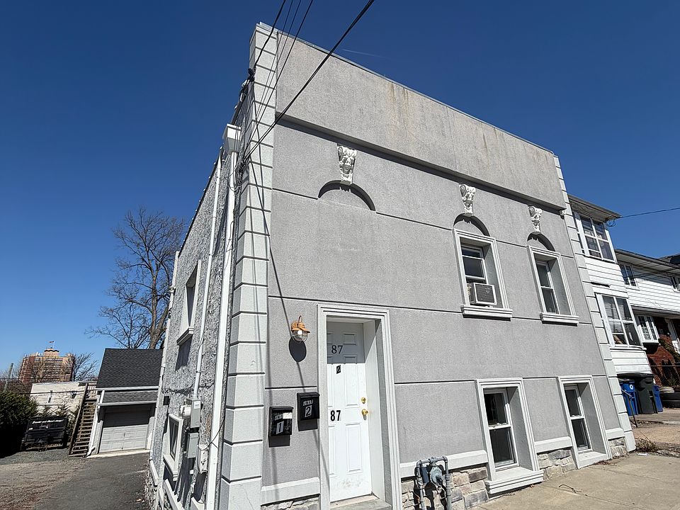 1st image of 87 Macarthur Ave Floor 2