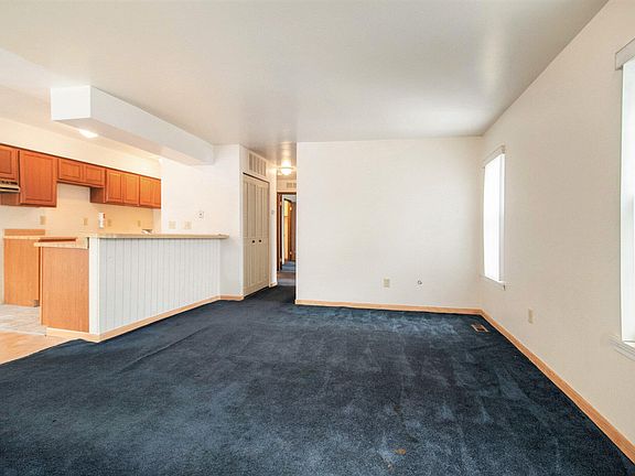 3rd image of 1638 Wingate Blvd