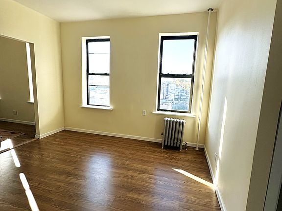 4th image of 50-12 46th St #3