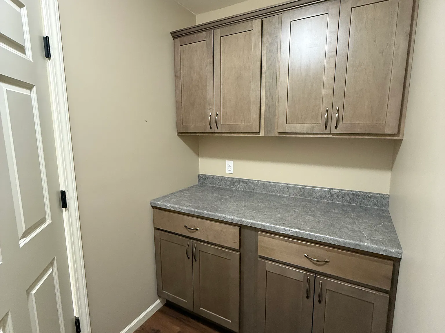 2 bed, 950 sqft, $1,450 — Photo 3