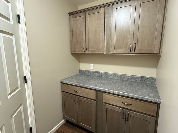 3rd image of 3202 Rock Ridge Rd