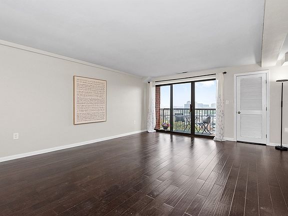 4th image of 30 Revere Beach Pkwy APT 803