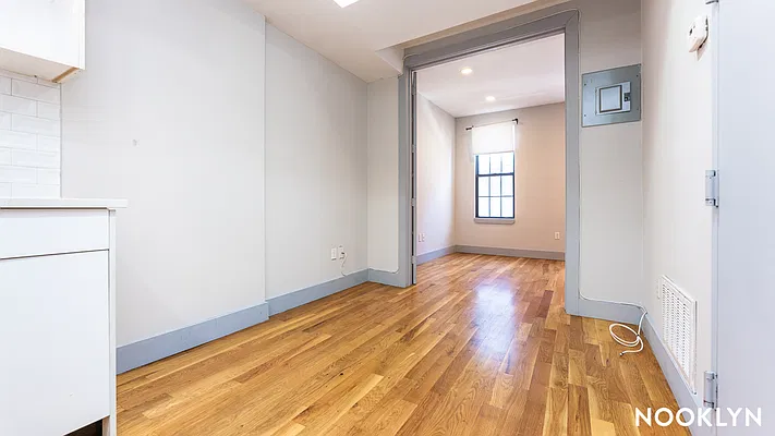 Rented by Nooklyn NYC LLC | media 4