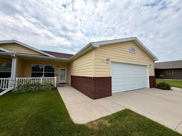 286 24th St SW, Huron, SD 57350