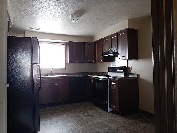 4th image of 2418 W 5th St