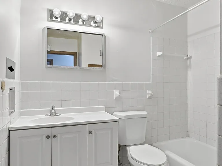 206 Buron Ln #1 — Photo 3