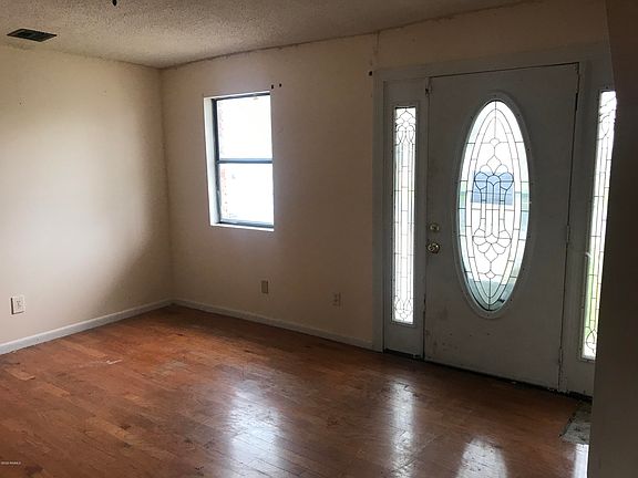 4th image of 108 Marina Ave