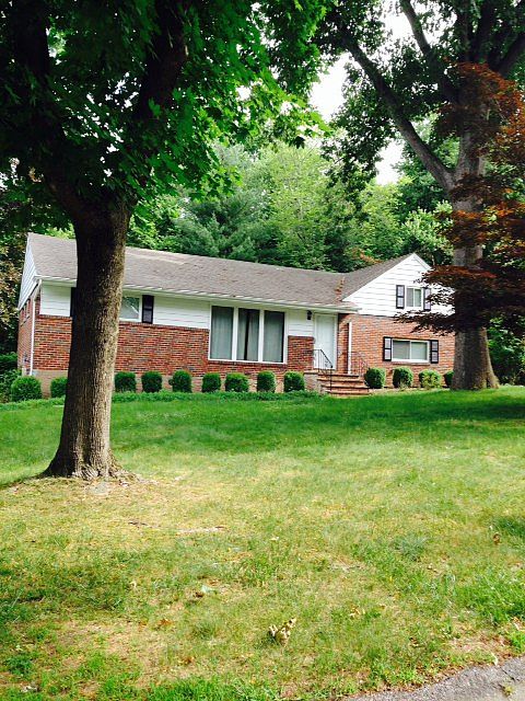 1st image of 622 James Ln