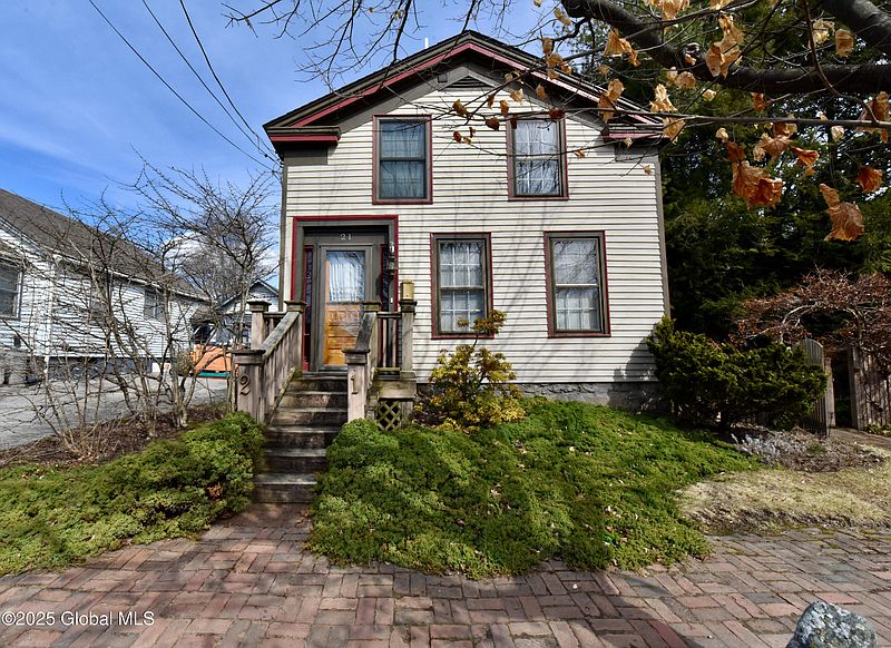 4th image of 21 Andrews Street