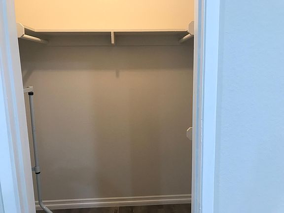 4th image of 5142 Zelzah Ave APT 16