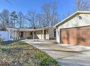54 Forsythe Ln, Waynesville, NC 28785