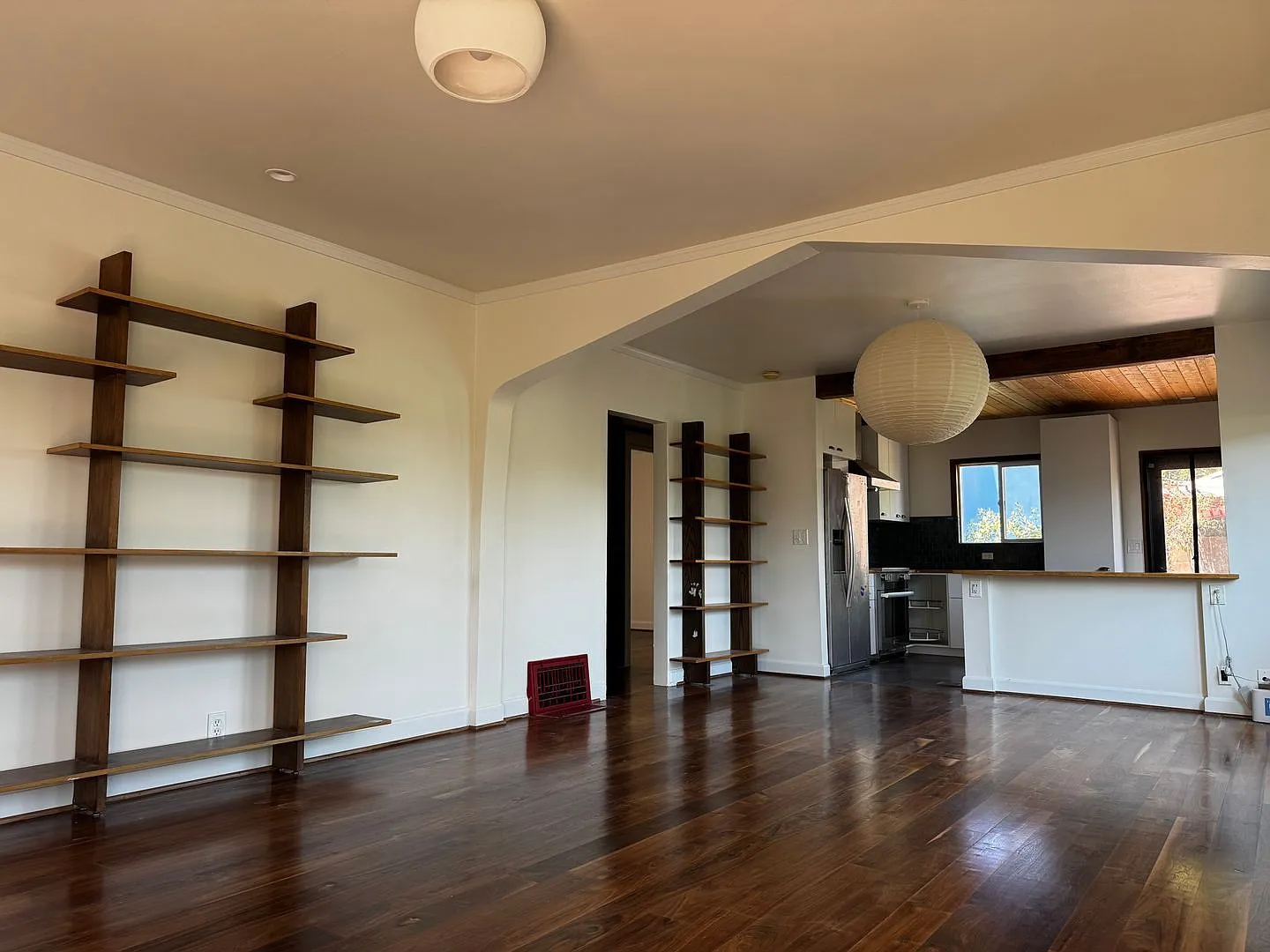 Gorgeous Silverlake 3+2+Detached Office with Bathroom — Photo 3