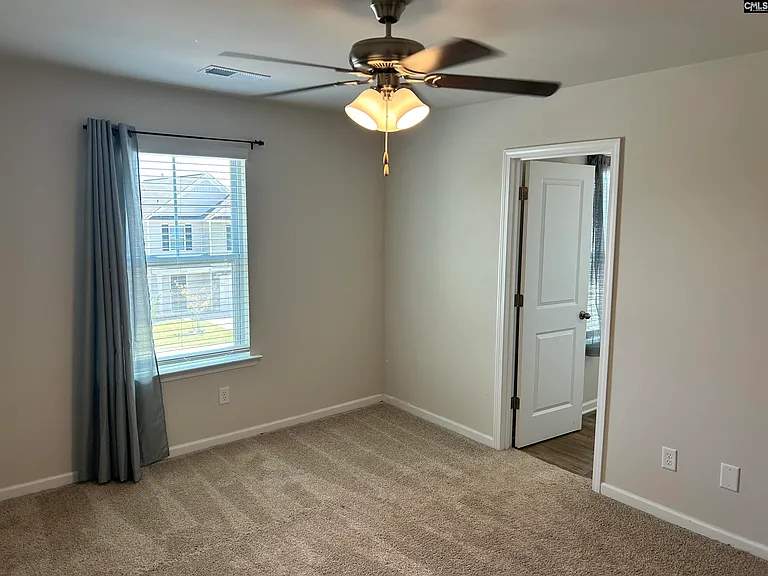 1071 Crescent Moon Loop — Photo 17
