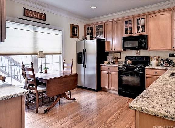 3rd image of 4325 Lydias Dr #4325