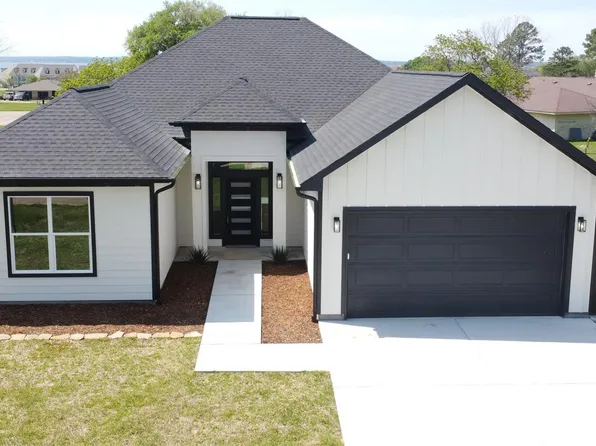 234 Candlelight Ln, Livingston, TX 77351