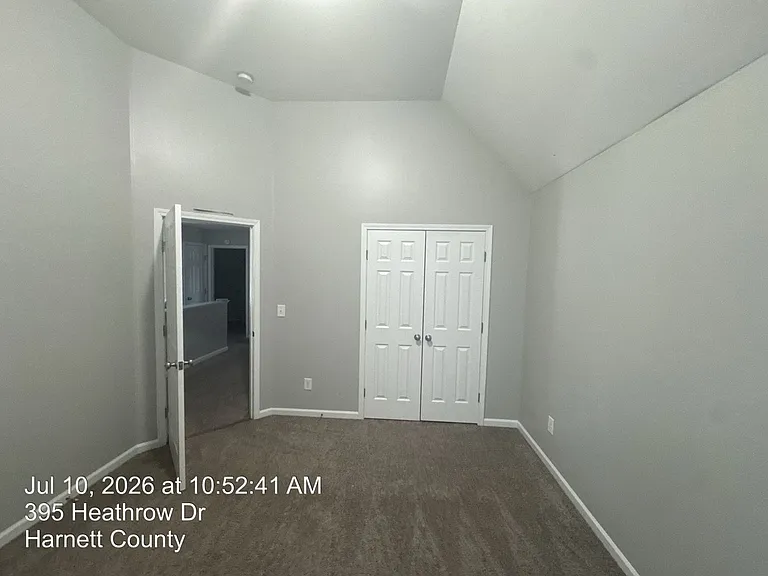 395 Heathrow Dr — Photo 28