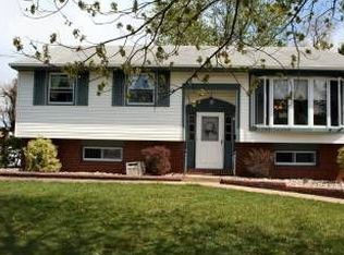 31 Springlane Dr, Blackwood, NJ 08012