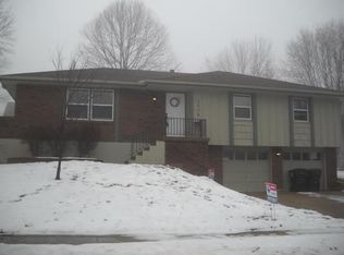 2608 S Whitney Ave, Independence, MO 64057