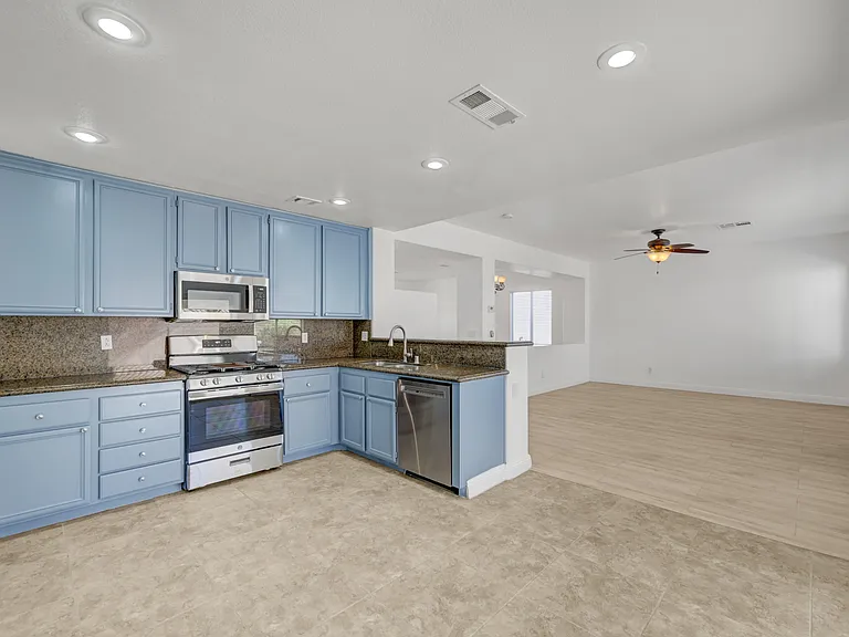 1218 Starstone Ct — Photo 9