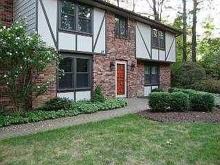 2nd image of 230 Hawthorn Dr