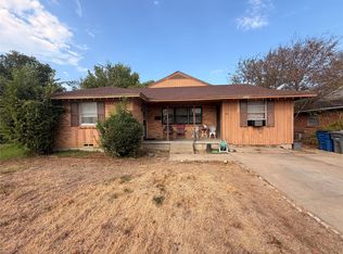 5725 Lazy River Dr, Dallas, TX 75241