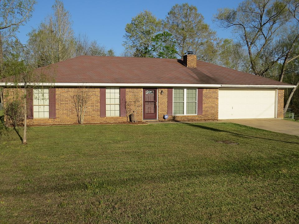 1st image of 141 Old Oak Ln