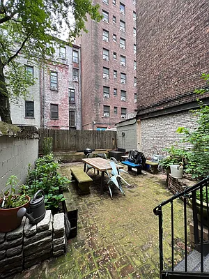 Rented by City Connections Realty | media 32