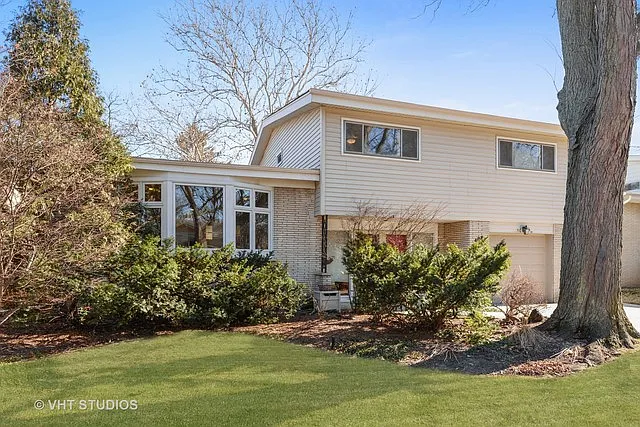 408 Brookside Dr photo 1