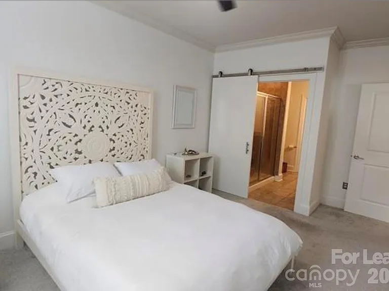 630 Calvert St #206 — Photo 4